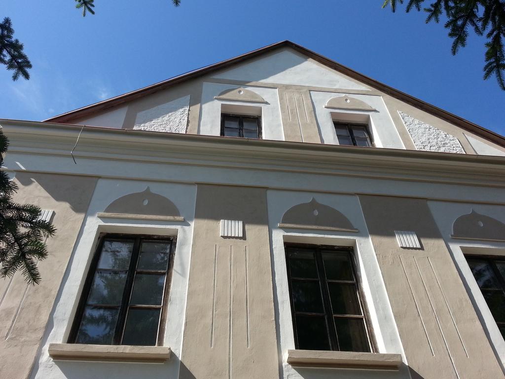 Penzion Pod Houskou Blatce Экстерьер фото
